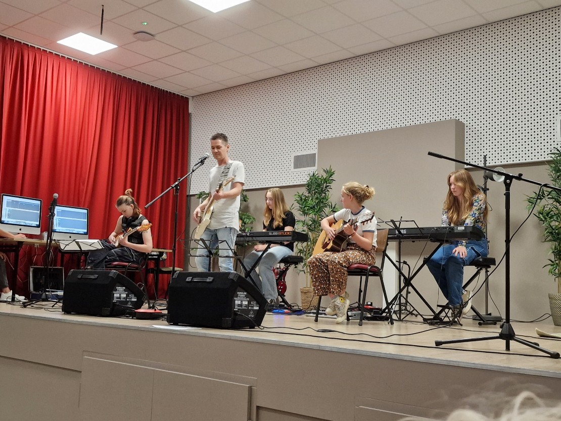 Gitaarles en pianoles in Lemmer