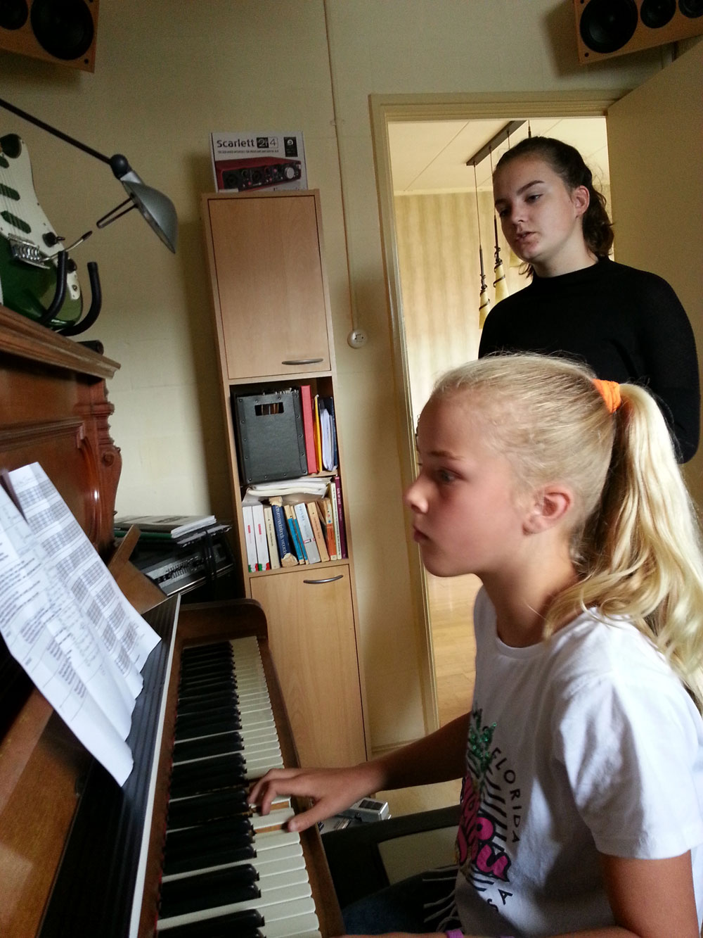 Melissa op piano en gezongen door Savannah